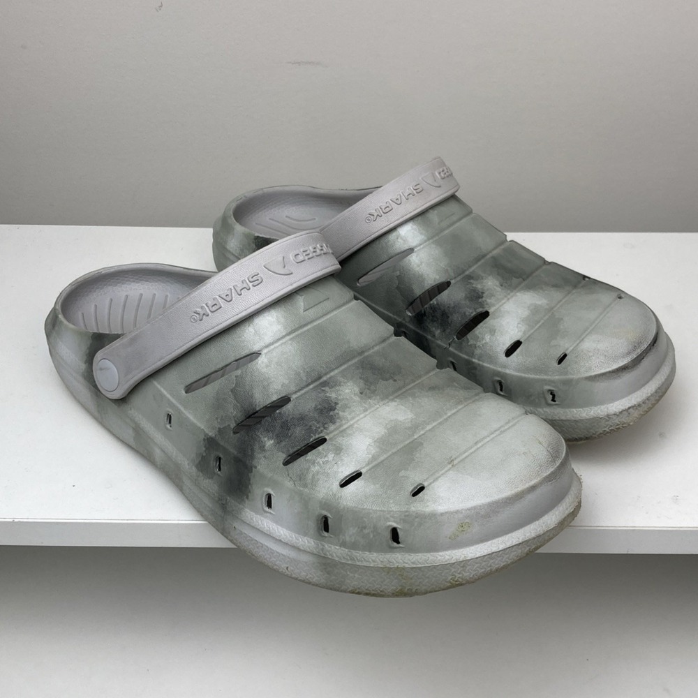 Rugged Shark Light Gray Slingback Kids Comfort Clog Shoes Size 6